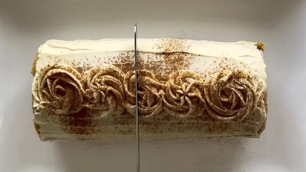 betty crocker Pumpkin Cream Cheese Roll