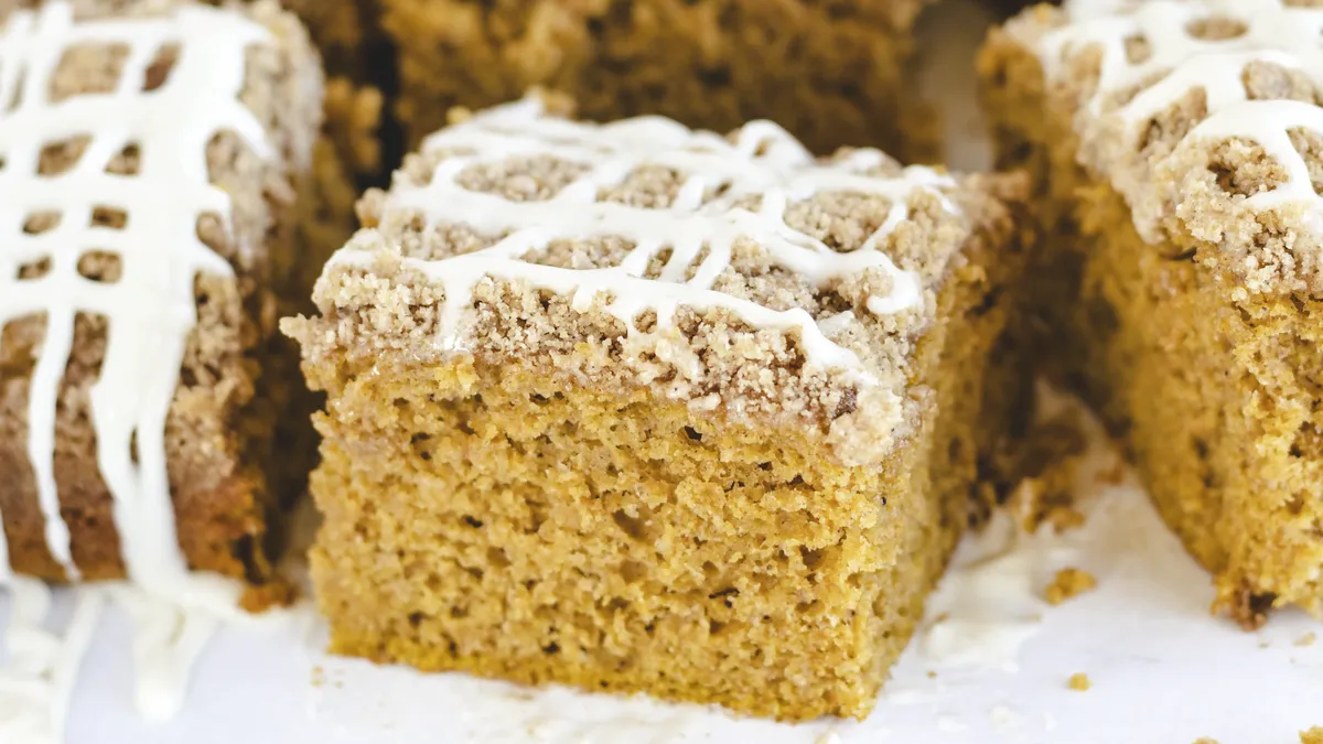 betty crocker Pumpkin Crumb Coffee Cake