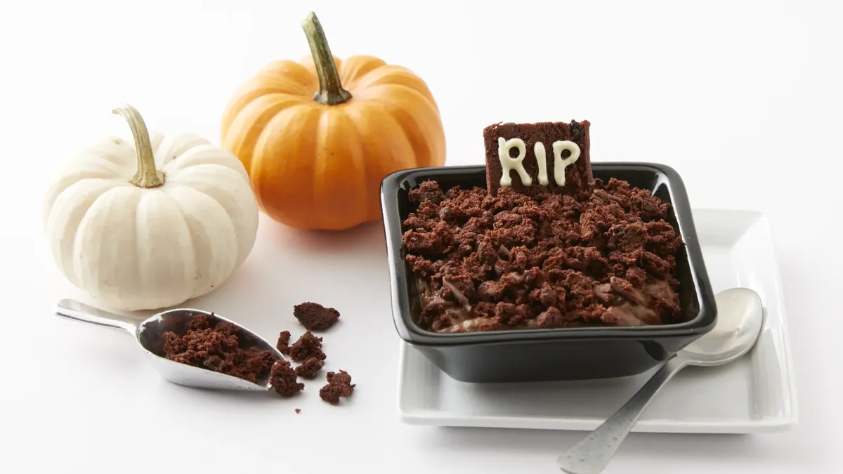 betty crocker Pumpkin Dirt Cup
