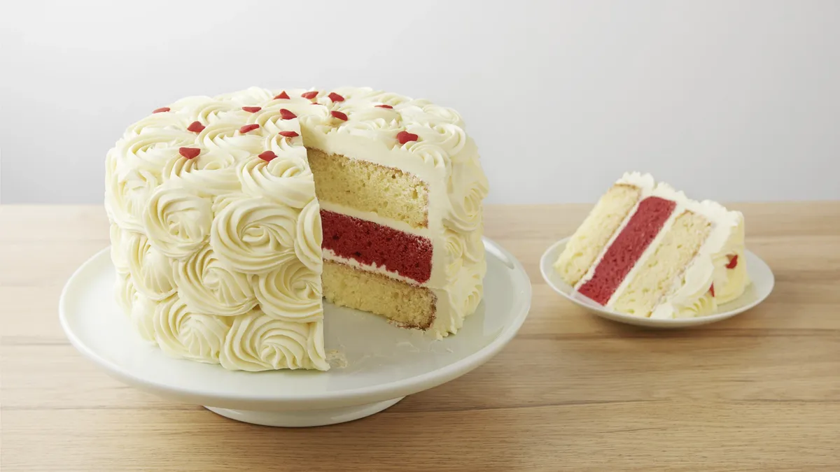 betty crocker Queen of Hearts Cake
