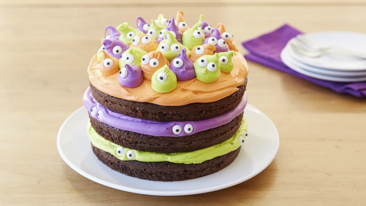 betty crocker Spooky Eyeball Halloween Cake