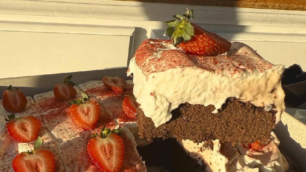 betty crocker Strawberries and Cream Brownies