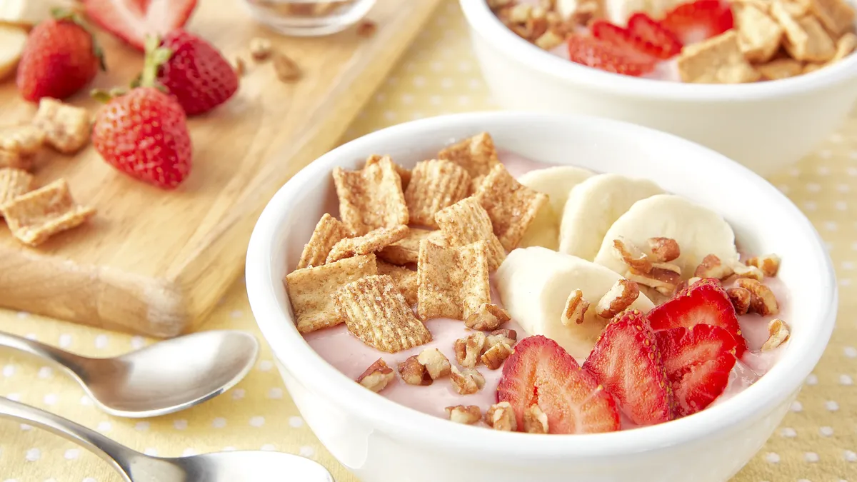betty crocker Strawberry-Banana Smoothie Bowls