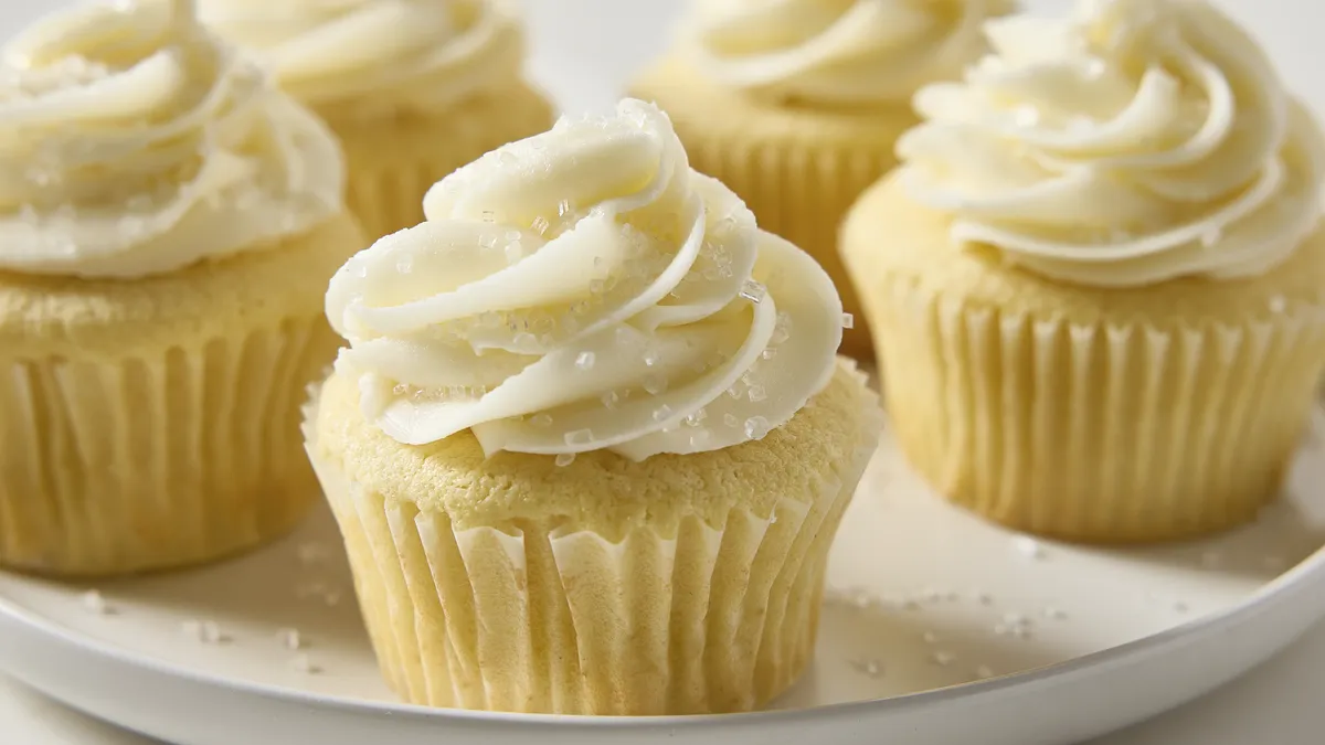betty crocker Vanilla Cupcakes