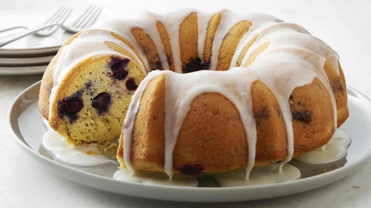 betty crocker Blueberry-Lemon Poppy Seed Bundt Cake