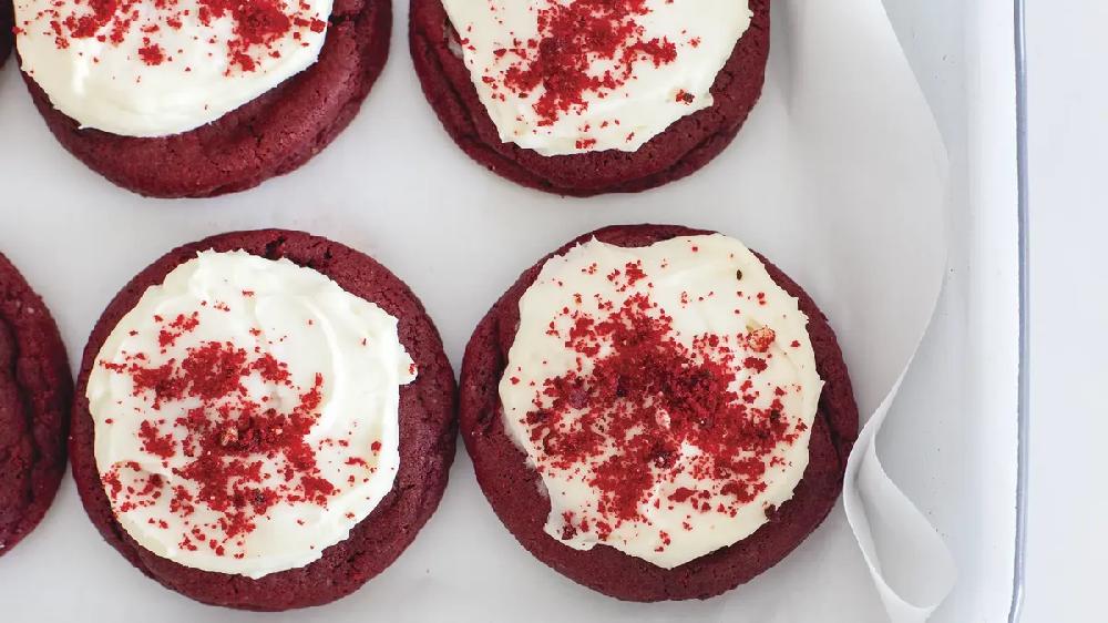 betty crocker Cream Cheese-Stuffed Red Velvet Cookies