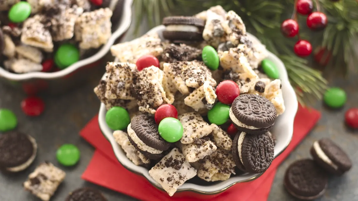 betty crocker Oreo™ Cookie Truffle Chex™ Party Mix