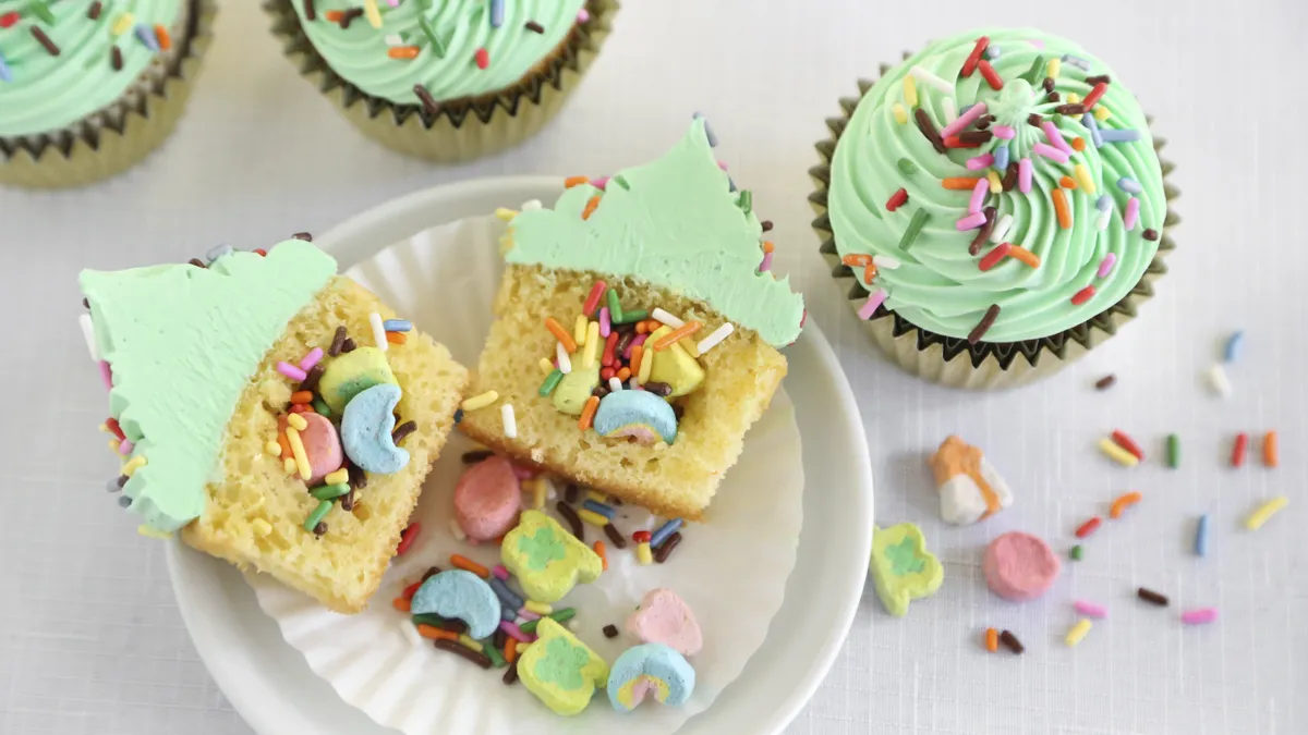 betty crocker Surprise-Inside St. Paddy's Day Cupcakes