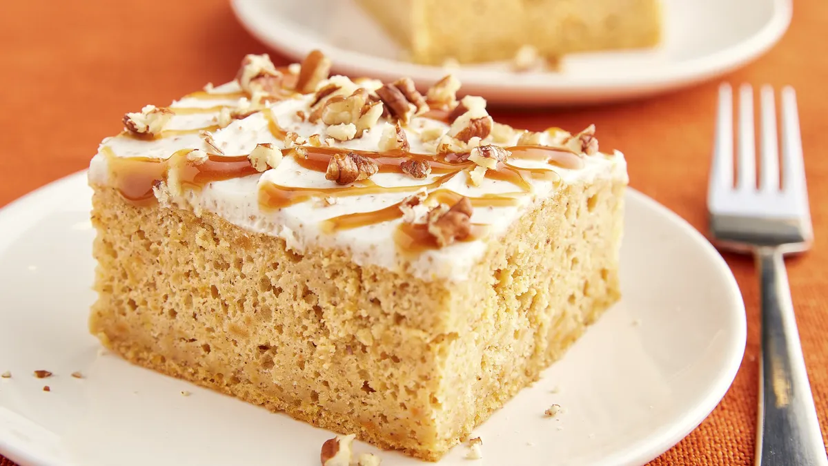 betty crocker Sweet Potato Cake with Cinnamon Frosting