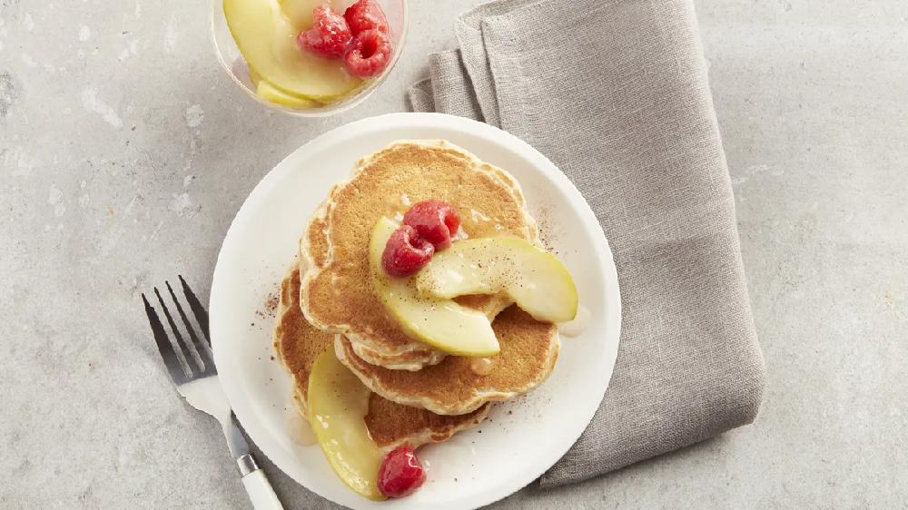 betty crocker Whole Wheat-Oat Pancakes with Raspberry-Apple Compote
