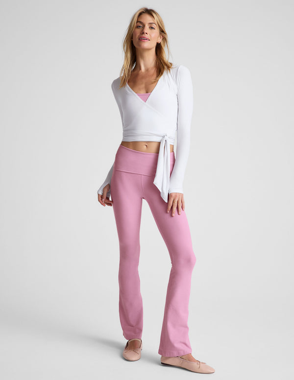 Beyond Yoga Featherweight Waist No Time Wrap Top