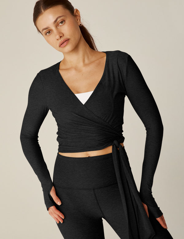 beyond yoga Featherweight Waist No Time Wrap Top