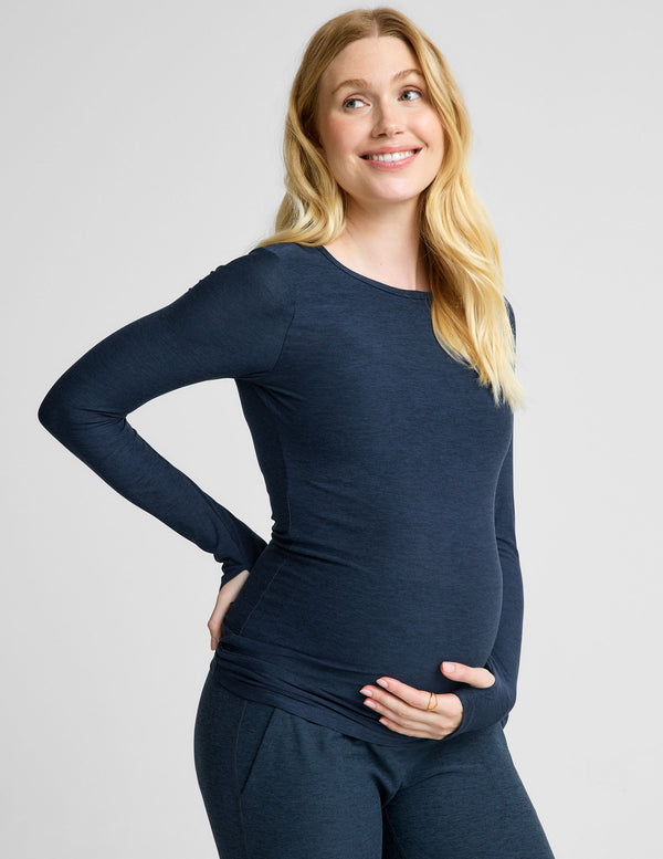 Beyond Yoga Featherweight Count On Me Maternity Crew Pullover