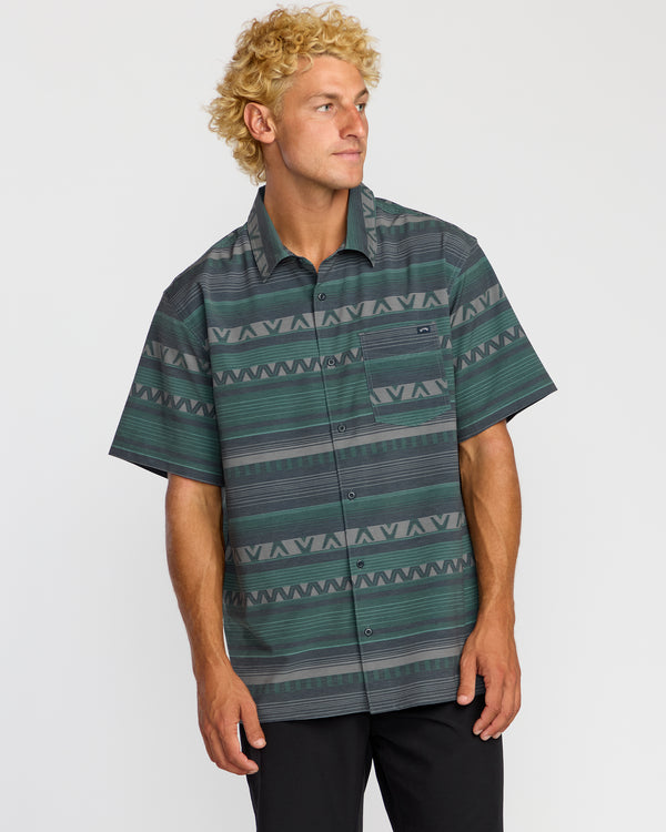 Billabong Surftrek Transit Short Sleeve Shirt - Navy