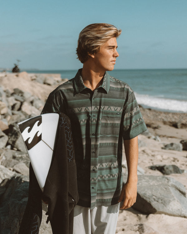 billabong Surftrek Transit Short Sleeve Shirt - Navy