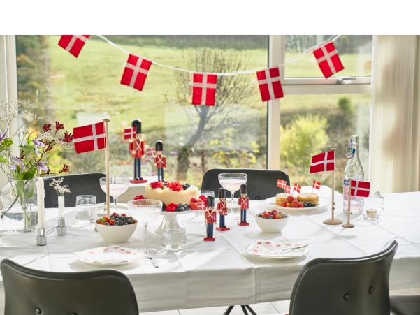 Bitz Celebrate Flagpole DK 18 Cm Nature
