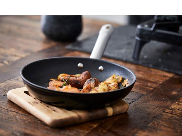 Bitz HOLM Trivet 18 X 18 Cm Acacia Wood