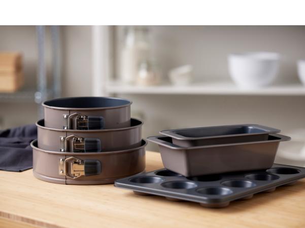Bitz Blomsterbergs Springform Cake Tin Dia 24 Cm Latte