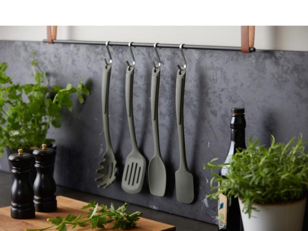 Bitz By Tareq Taylor Annie Spaghetti Server 33.2 X 6.6 X 5.4 Cm Forest Green