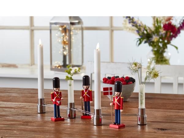 Bitz Celebrate Guardsman 6.2 X 6.2 X 15 Cm 3 Pcs Red/Black