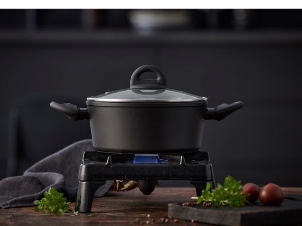 Bitz Funktion Ceramica Pot With Glass Lid Dia 22 X 9.5 Cm 2.5 Liter Black