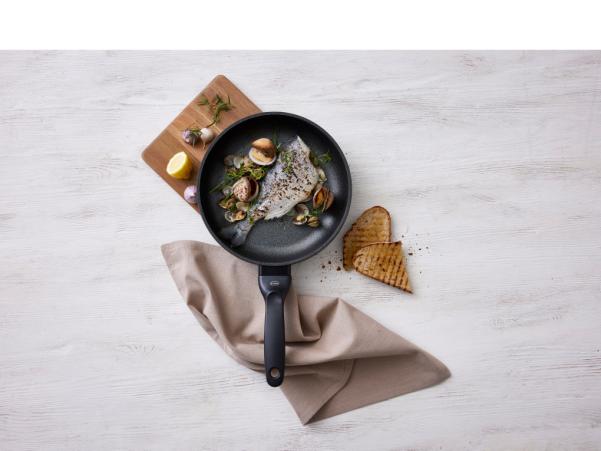 Bitz HOLM Serving Board 32 X 20 X 1.5 Cm Acacia Wood