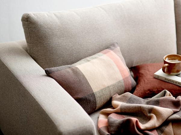Bitz Södahl Embrace Cushion 30 X 50 Cm Coffee Brown