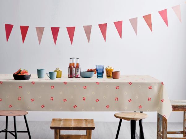 Bitz Södahl Tillykke Acrylic Tablecloth W. Antislip 140 Cm Red
