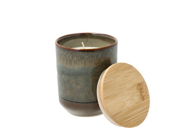 Bitz Villa Collection Iris Citrus And Wood Fragrance Candle Dia 8 X 9.5 Cm Brown/Green