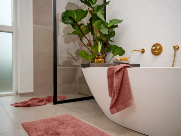 Bitz Zone Denmark Classic Towel 70 X 50 Cm Peach Red