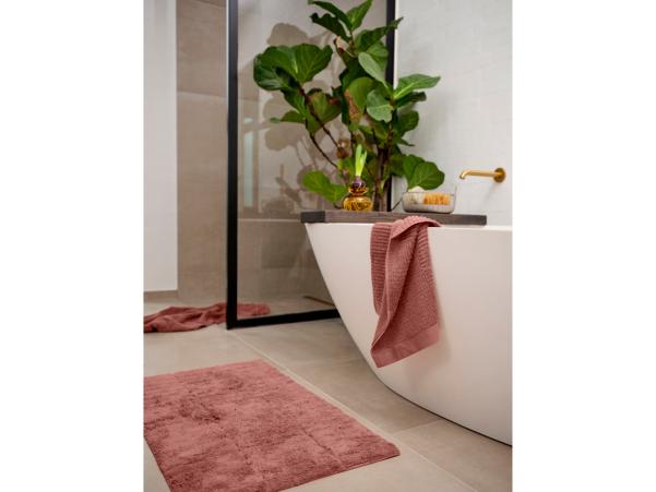 Bitz Zone Denmark Classic Towel 70 X 50 Cm Peach Red