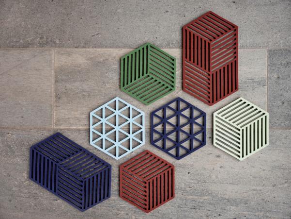 Bitz Zone Denmark Hexagon Trivet 16 X 14 X 0 9 Cm Burgundy