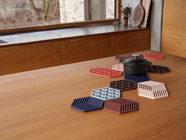 Bitz Zone Denmark Hexagon Trivet 16 X 14 X 0 9 Cm Midnight