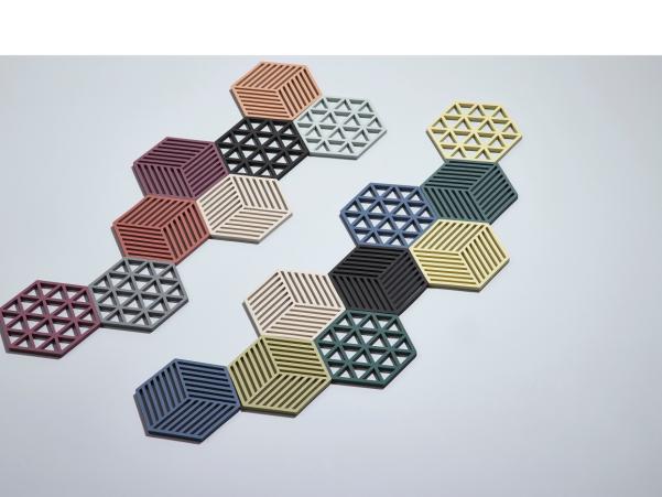 Bitz Zone Denmark Hexagon Trivet 16 X 14 X 0.9 Cm Warm Grey