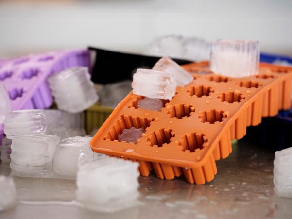 Bitz Zone Denmark Singles Ice Cube Tray 22 X 11.2 X 3.9 Cm Apricot