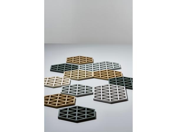 Bitz Zone Denmark Triangles Trivet 16 X 14 X 0.9 Cm Birch