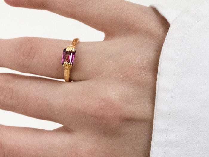 Bjorg The All Loving (Rhodolite)