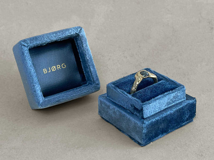 bjorg Velvet Ring Box