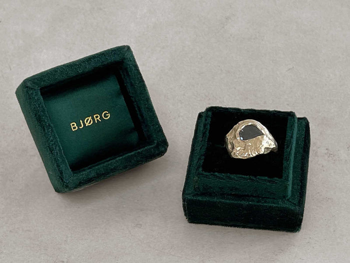 bjorg Velvet Ring Box