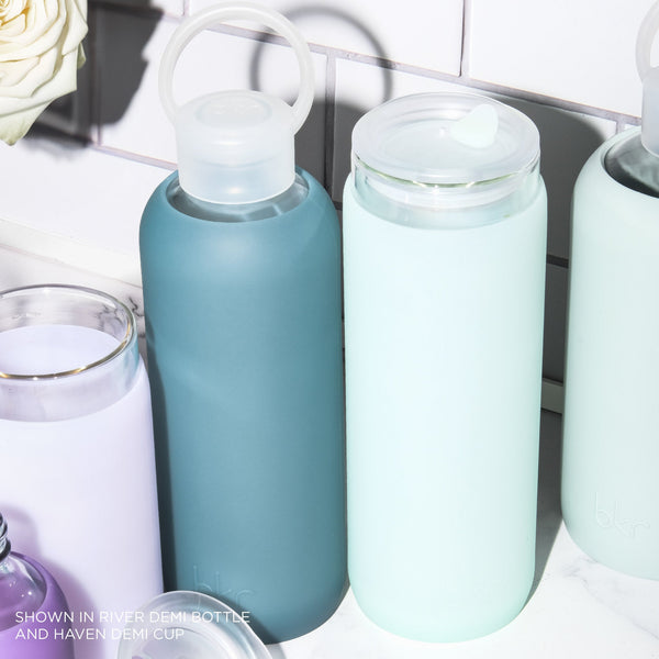 Bkr RIVER DEMI BOTTLE 650mL (22 OZ)