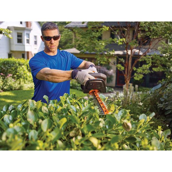 black decker 40V MAX* Lithium 24 in. POWERCUT Hedge Trimmer