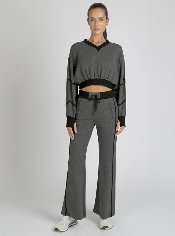 Blanc Noir Belina V Neck Sweatshirt Final Sale Black/White Alyssum