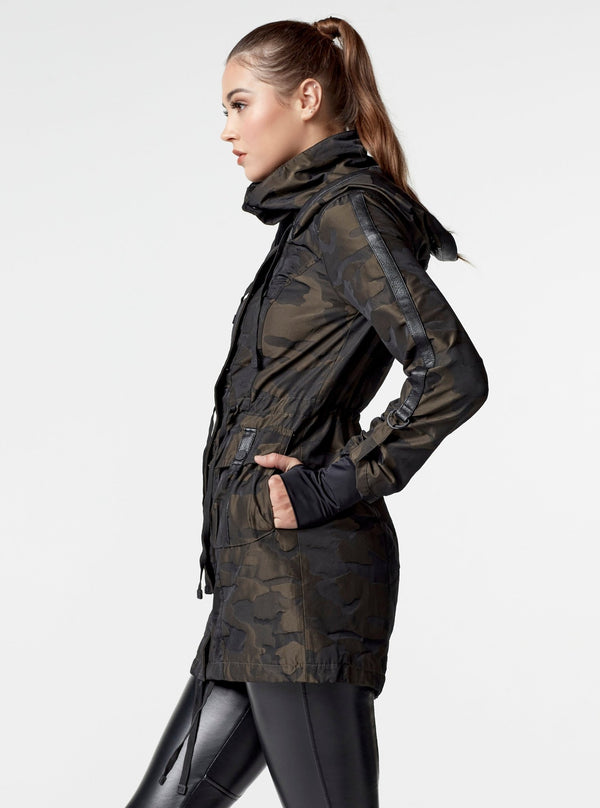 Blanc Noir Camo Anorak - True Camo Camo