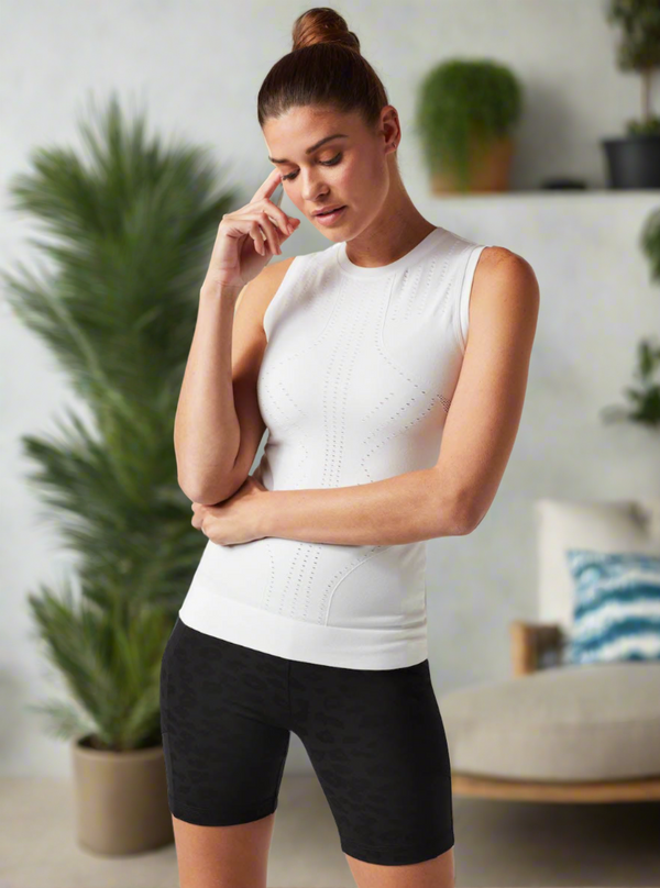 blanc noir Infinity Top - White White