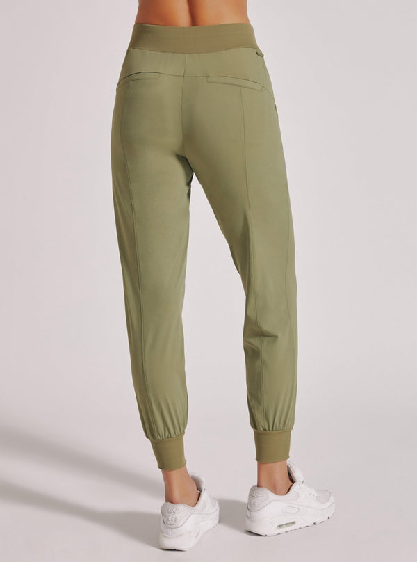 Blanc Noir Mastermind Jogger OLIVE DRAB