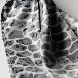 Blancho Bedding Brando Black Giraffe Animal Print Fashion Comfy Exquisitely Soft Silky Scarf/Wrap/Shawl(Small)