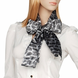 Blancho Bedding Brando Black Giraffe Animal Print Fashion Comfy Exquisitely Soft Silky Scarf/Wrap/Shawl(Small)