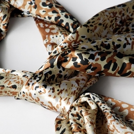 Blancho Bedding Brando Gold Flowing Leopard Design Elegant Exquisitely Soft Silk Scarf/Wrap/Shawl(Small)