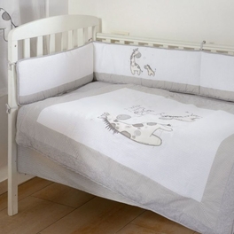 Blancho Bedding Gray Giraffe 4 Piece Crib Bedding Set (Bumper)