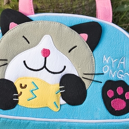 Blancho Bedding [Kitty Loves Fish] Embroidered Applique Kids Mini Handbag / Cosmetic Bag / Travel Wallet (7.1*4.3*2)
